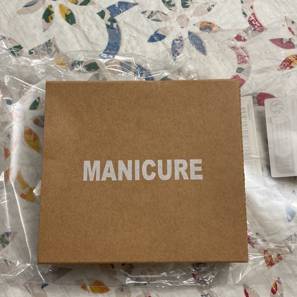 Manicure set in lilac New - Picture 3 of 7